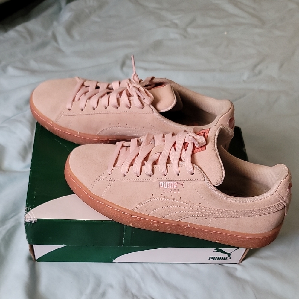 PUMA Women's Pink Sneakers